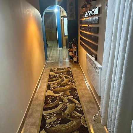 Salome Guest House Mestia Bagian luar foto