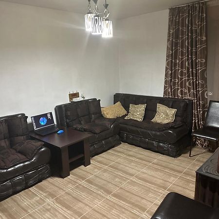 Salome Guest House Mestia Bagian luar foto