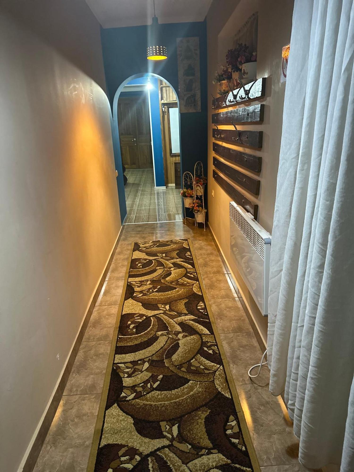 Salome Guest House Mestia Bagian luar foto