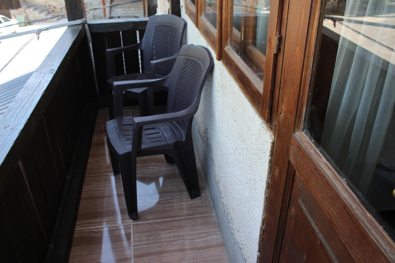 Salome Guest House Mestia Bagian luar foto