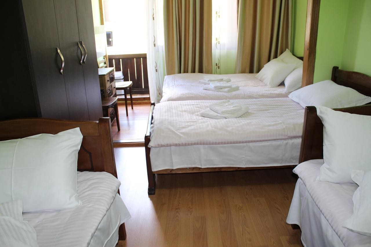 Salome Guest House Mestia Bagian luar foto