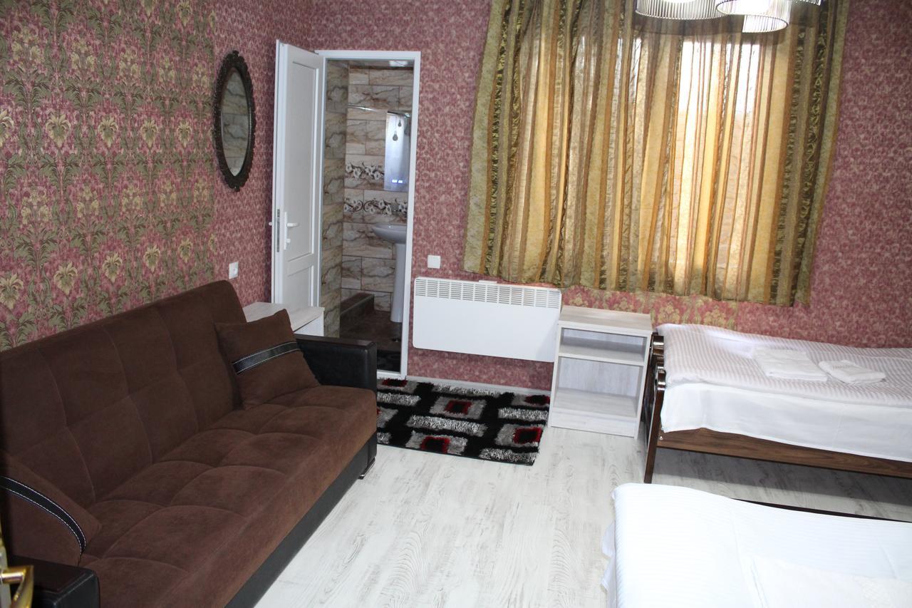 Salome Guest House Mestia Bagian luar foto