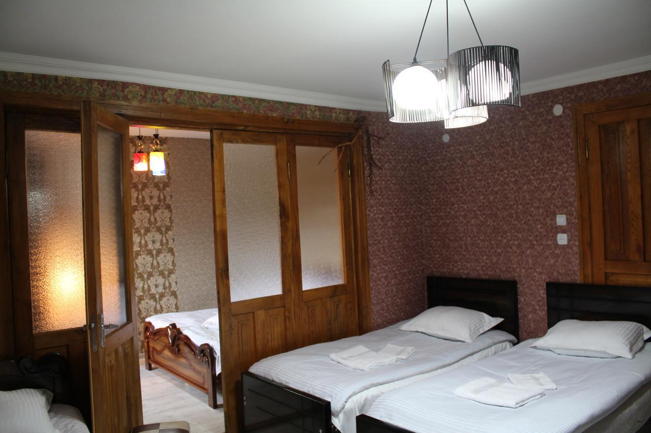 Salome Guest House Mestia Bagian luar foto