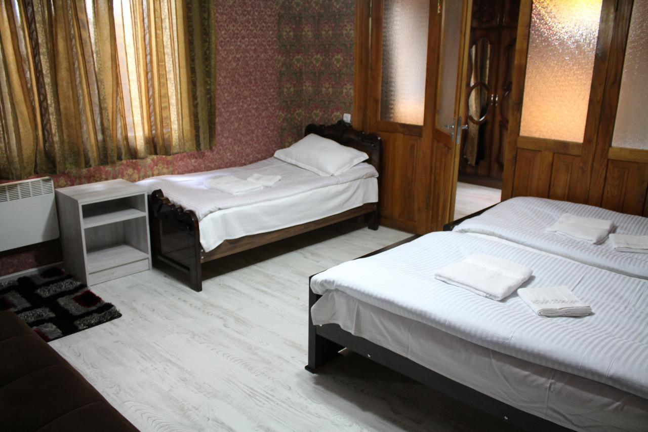 Salome Guest House Mestia Bagian luar foto