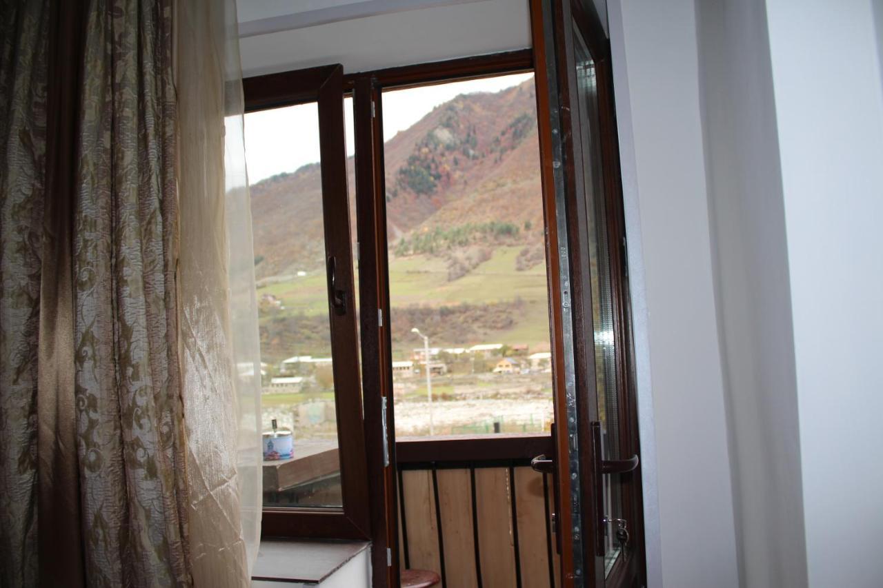 Salome Guest House Mestia Bagian luar foto